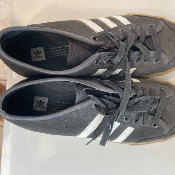 Adidas Matchcourt Shoes Grey / Cloud White / Gum – Men's Size 11 US I Worn Once - Picture 2 of 4